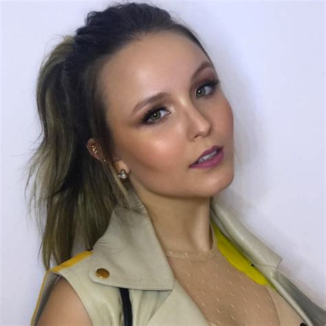 'larissa manoela brasileira brazil' Search .